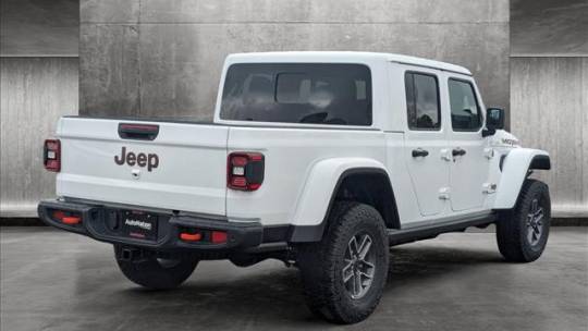 2024 Jeep Gladiator