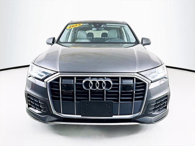 2022 audi q7 55 premium plus
