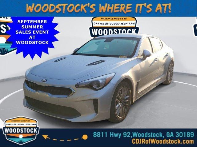 2018 kia stinger base