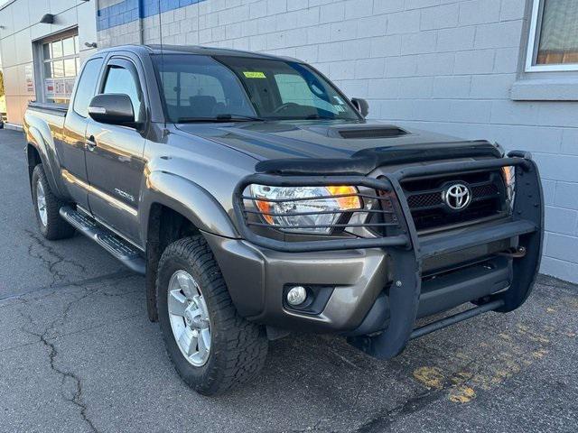 2015 toyota tacoma base