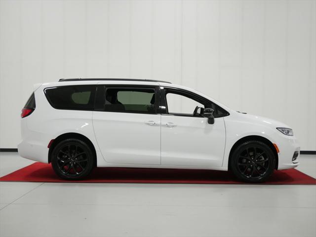 2023 chrysler pacifica limited