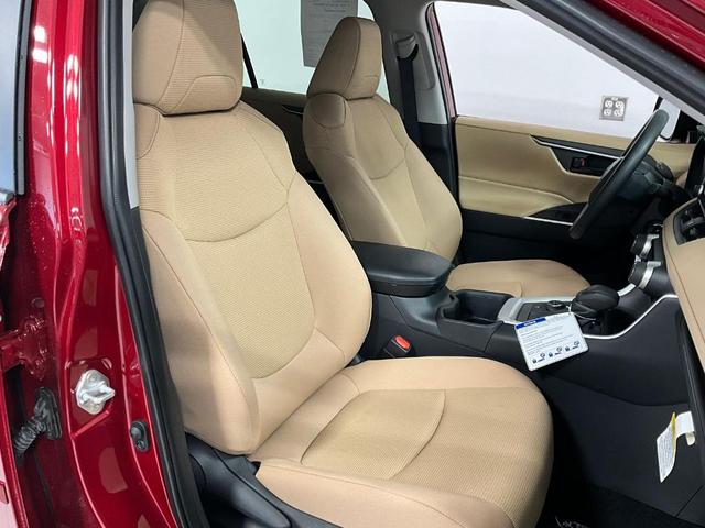 2024 toyota rav4 hybrid le