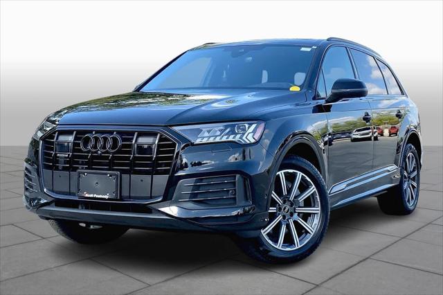2024 audi q7 45 premium plus