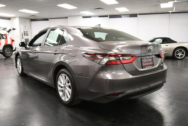 2024 toyota camry le