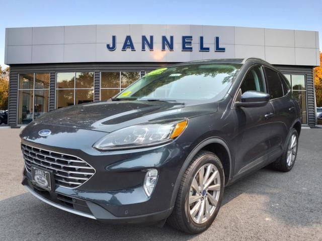 2022 ford escape titanium