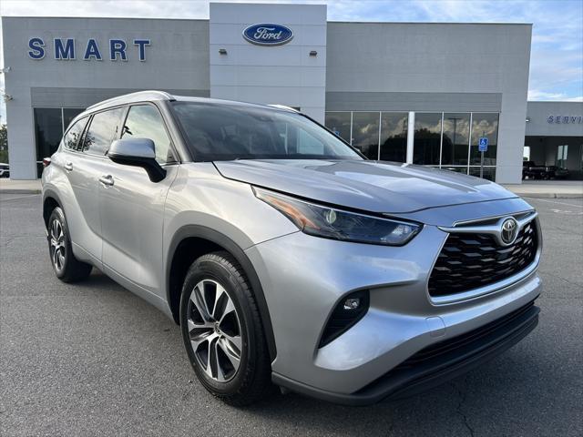 2022 toyota highlander xle