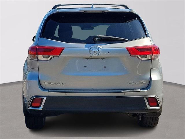 2017 toyota highlander limited
