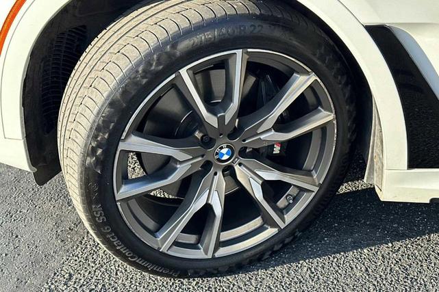 2022 bmw x7 m50i