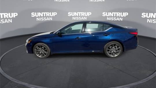 2023 nissan altima 2.0 sr