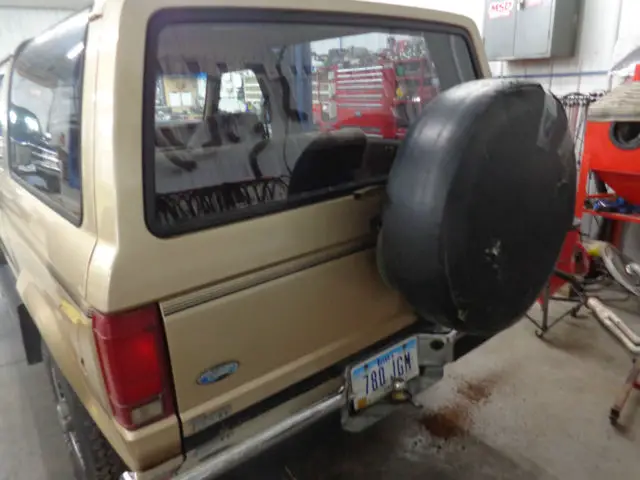 1987 ford bronco ii mv: gold, 6 cyl, engine turns over but doesnt start