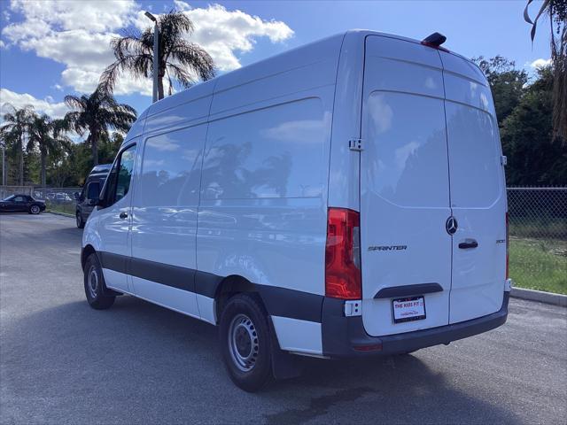 2022 mercedes-benz sprinter 2500 standard roof