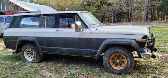 two 1979 jeep cherokee chiefs. perfect for restoration