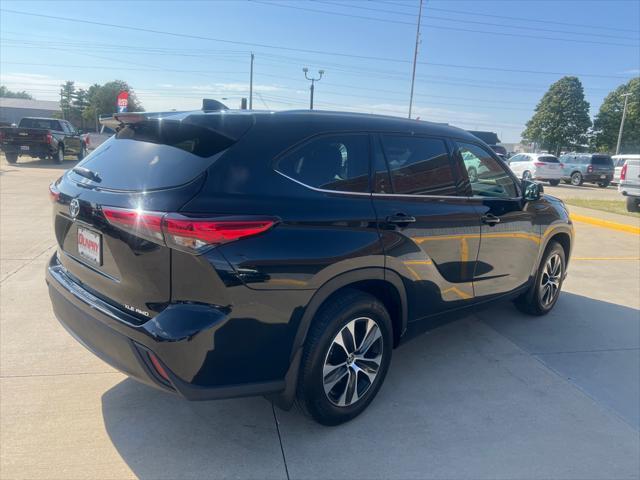 2021 toyota highlander xle