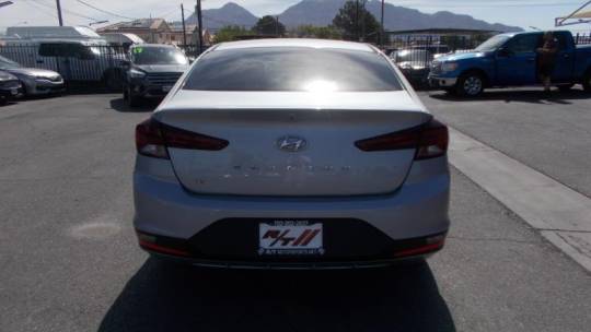 2020 hyundai elantra se