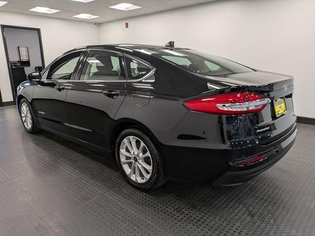 2019 ford fusion hybrid se
