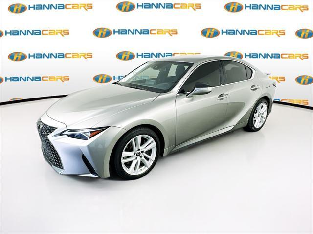 2022 lexus is 300 base