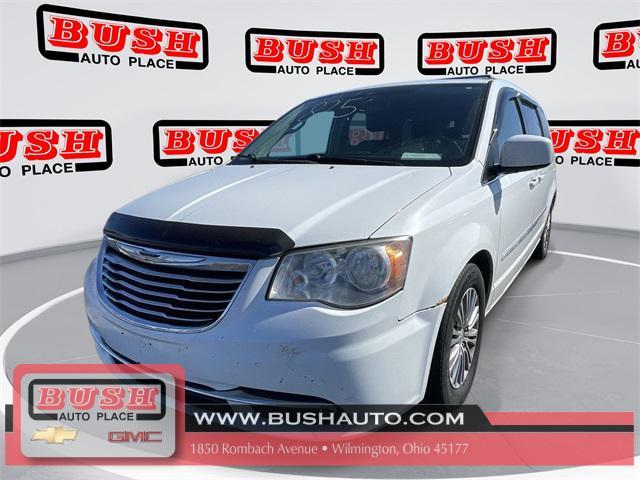 2014 chrysler town & country touring-l
