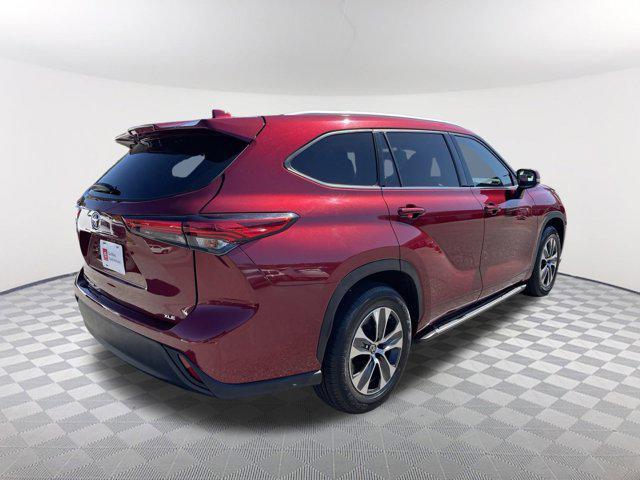 2022 toyota highlander xle