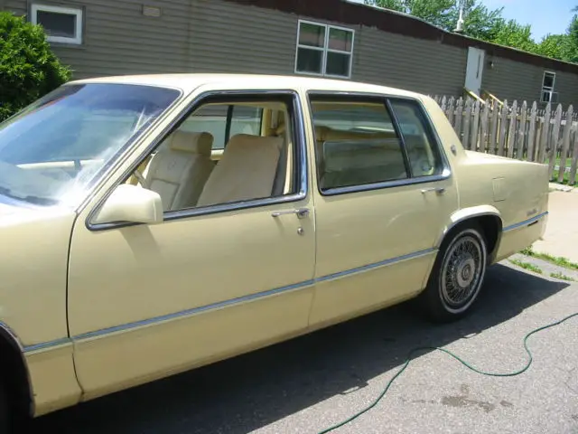1989 cadillac sedan deville, 4.5 litre v8 ~ 4-door automatic
