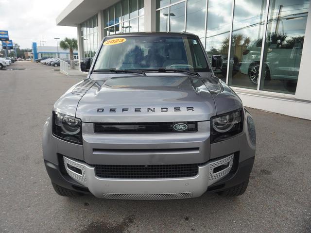 2023 land rover defender se