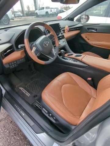 2021 toyota avalon limited