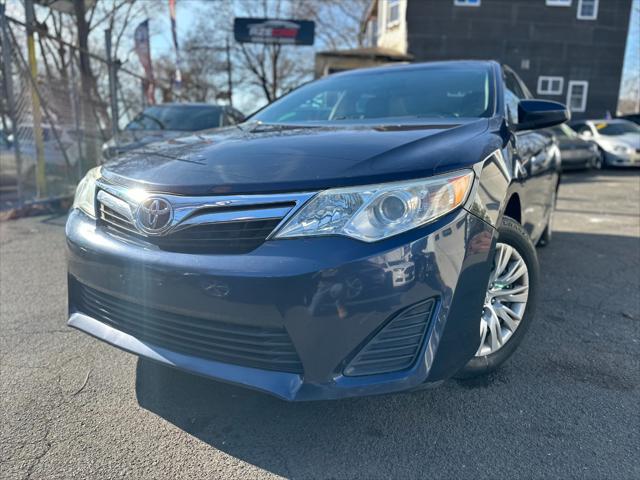 2014 toyota camry le