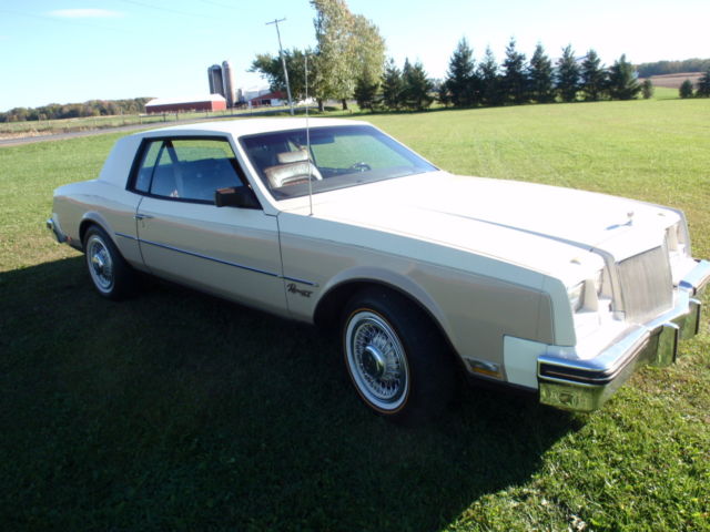 rare! 1983 buick riviera xx pace car, 20th anniversary car, 1 of 500 built!