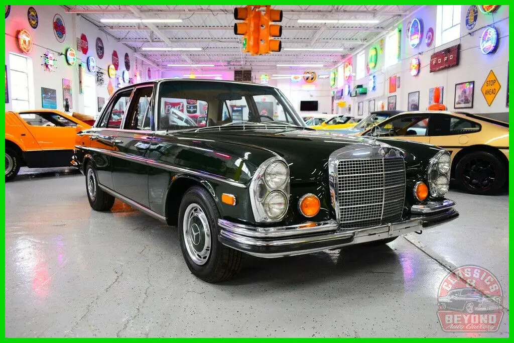 1970 used automatic rwd sedan