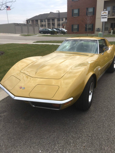 1972 corvette stingray coupe 4-speed -- beautiful reliable driver