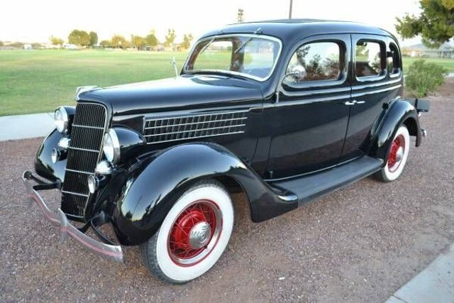 1935 ford deluxe