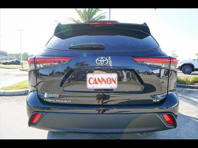 2022 toyota highlander xle