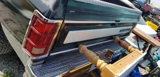 1986 dodge ram le d150 short box 4x4 black limited edition! power everything