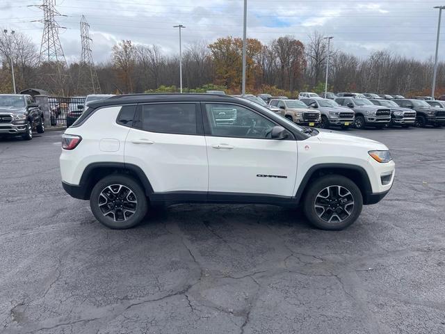 2021 jeep compass trailhawk