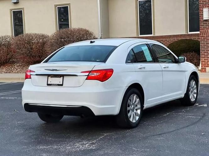 2012 chrysler 200 touring sedan 4d in kansas city, missouri
