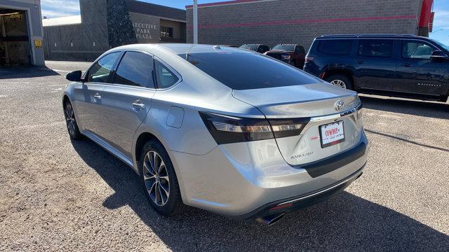 2018 toyota avalon xle