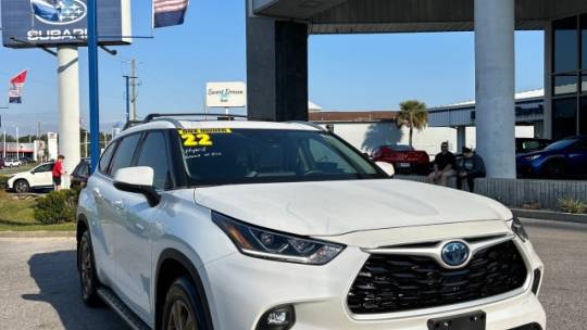 2022 Toyota Highlander bronze edition