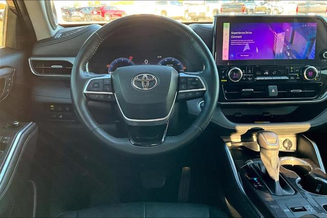 2023 toyota highlander platinum