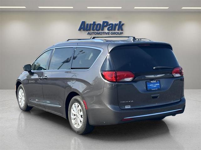 2018 chrysler pacifica touring-l