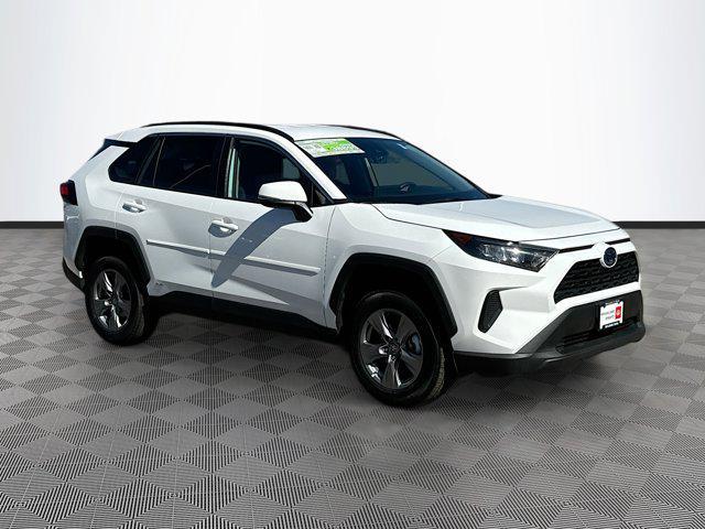2022 toyota rav4 hybrid le