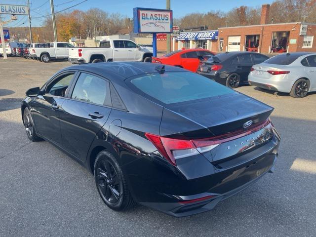 2022 hyundai elantra sel