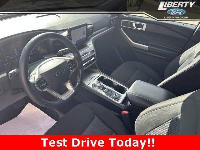 2022 ford explorer xlt