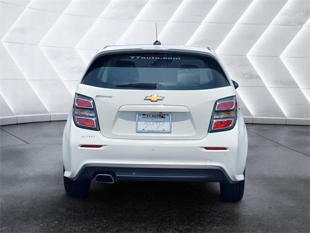 2020 chevrolet sonic fwd hatchback 1fl 5-door