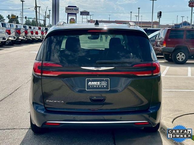 2022 chrysler pacifica touring-l
