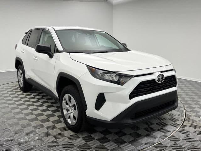 2022 toyota rav4 le in des plaines, illinois
