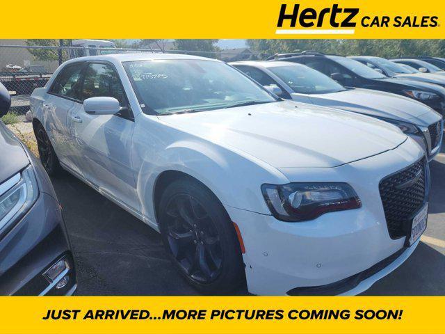 2022 chrysler 300 s