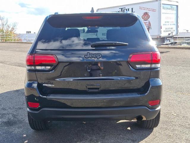 2021 jeep grand cherokee laredo
