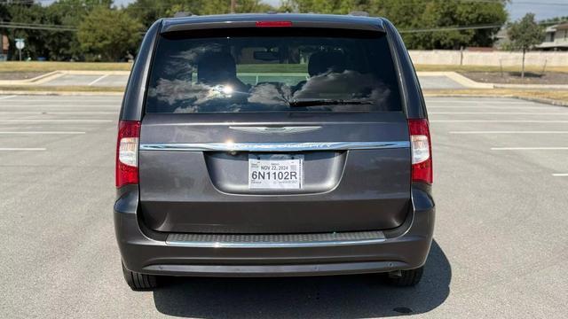 2015 chrysler town & country touring-l