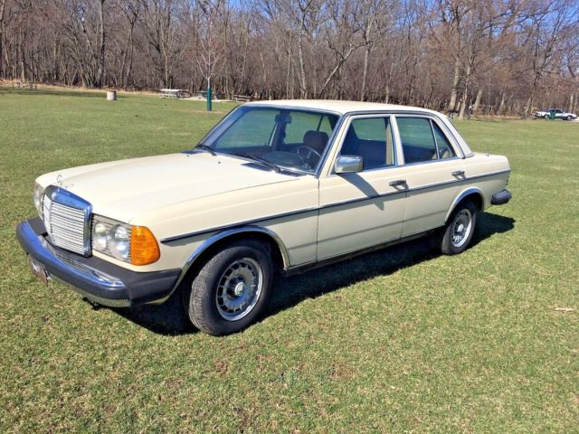 1980 mercedes-benz 300d 41k miles light ivory palomino! time machine!