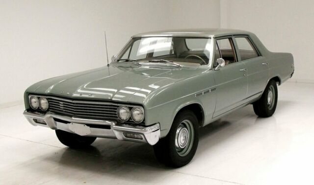 340 nailhead v8/excellent paint/clean interior/sleeper