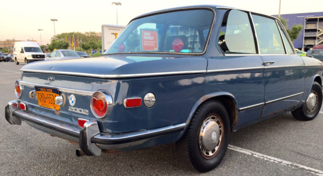 1972 bmw 2002 base sedan 2-door 2.0l round taillights!